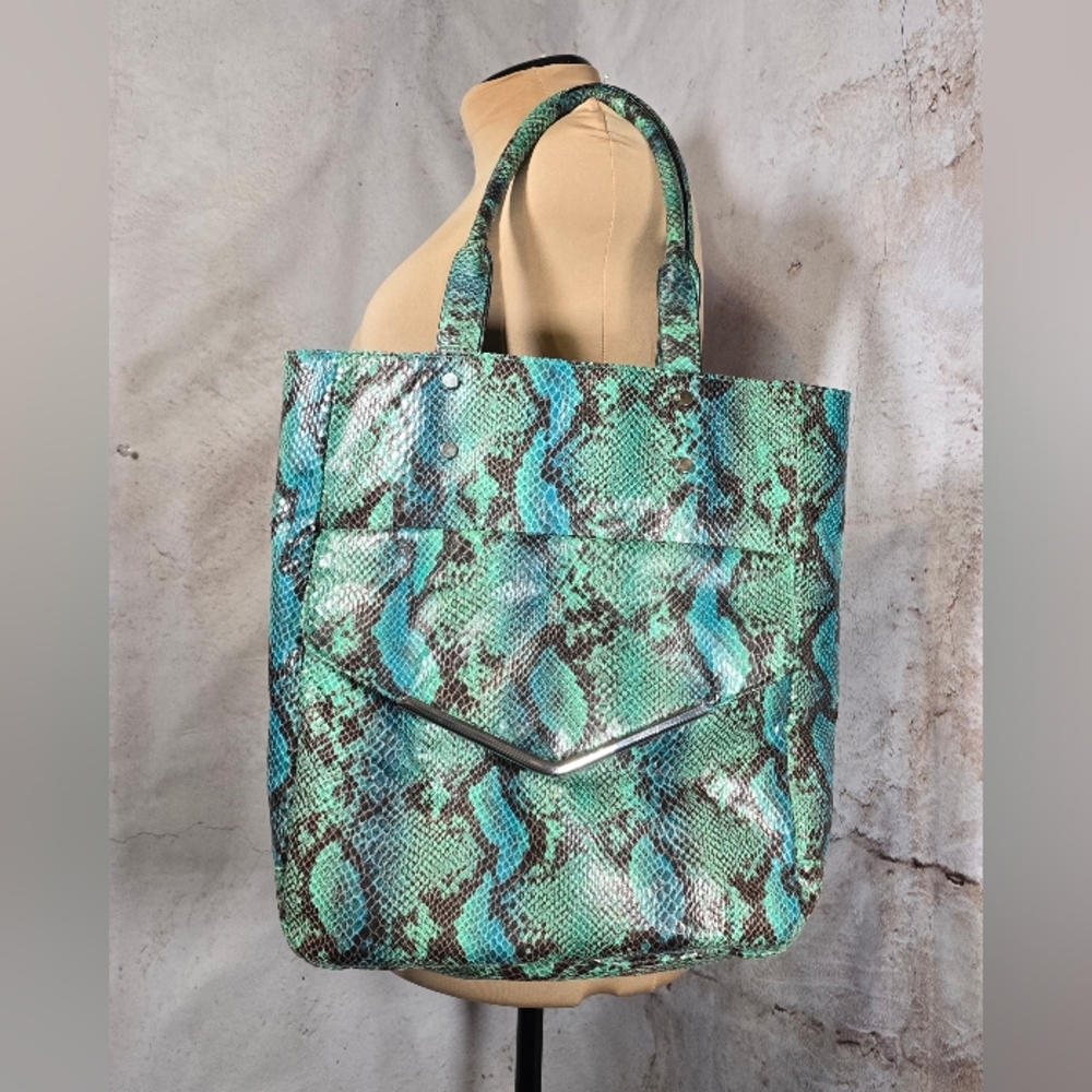 NWOT Large Vintage Turquoise Blue & Green Snake Print Shoulder Tote Bag Purse